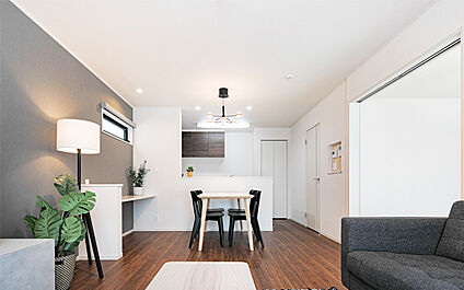 当社分譲施工例:LDK