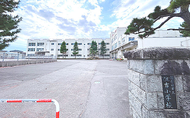 新発田市立住吉小学校(約840m)