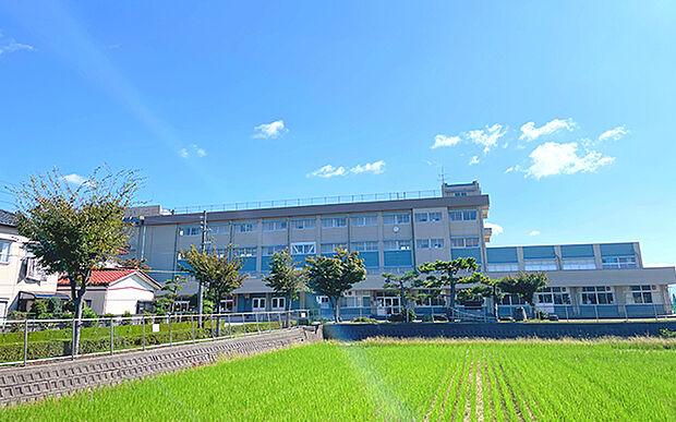 市立大形中学校(約1,460m)