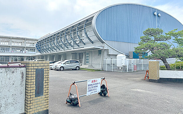 町立住吉小学校（約480m）