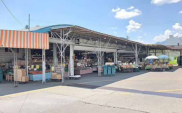 やおふく秋和店（約700m）
