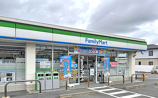 ファミリーマート 鈴鹿ホンダ前店(約650m)