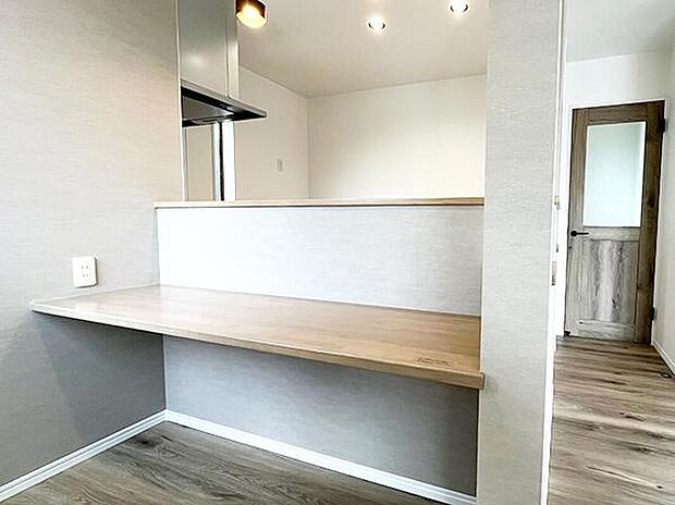 【その他】◆カウンターは、書斎やお子さまの勉強机としてもお使いいただけます!