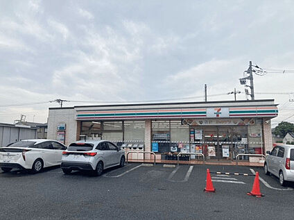 セブンイレブン寒川倉見南町店 約510m～630m(徒歩7分～8分)