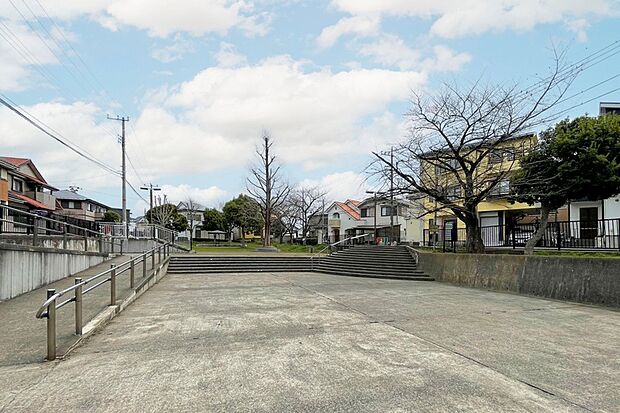 大林新生若草公園（現地より徒歩4分）