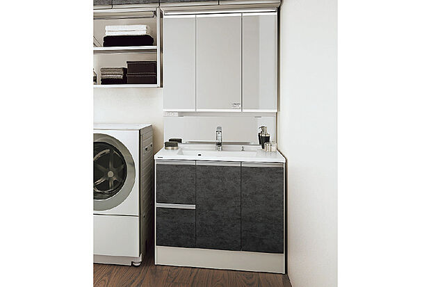 【【洗面化粧台/パナソニックシーライン】】拭き取りやすい水はねパネルを付けたサニタリー。機能性とデザイン性を兼ね備えた洗面化粧台です。