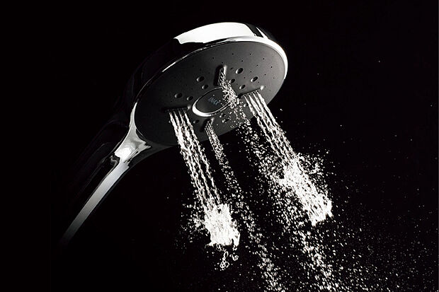 【【エコアクアシャワーSPA】】ウルトラファインバブルを含んだやわらかな肌あたりのミストで、やさしく皮脂汚れを洗い流します。スイッチ付きのため、手元でワンプッシュで吐水・止水がカンタンです。