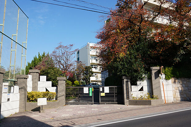 木崎中学校/徒歩9分