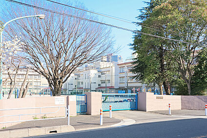 飯仲小学校/徒歩7分 約540m