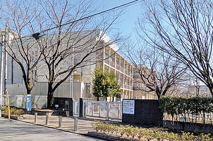 けやき小学校/徒歩13分 約990m