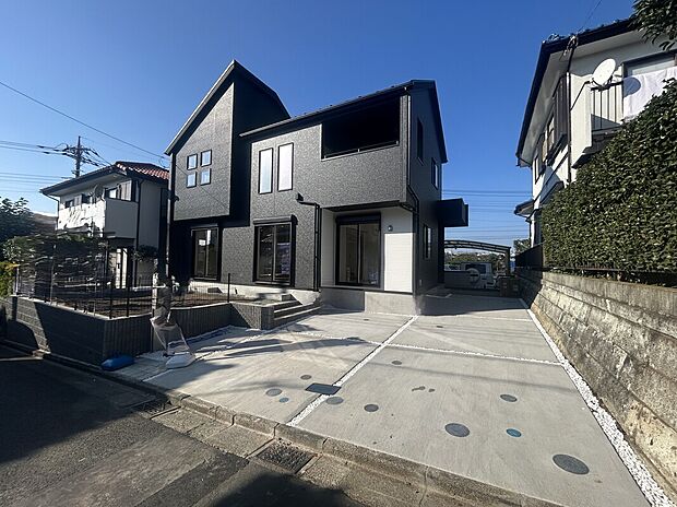 相鉄本線「瀬谷」駅まで徒歩18分南道路なので日当たり良好です◎