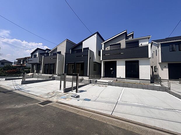 【外観「朝の陽差し」】朝の陽差しが室内を心地よく包みます。