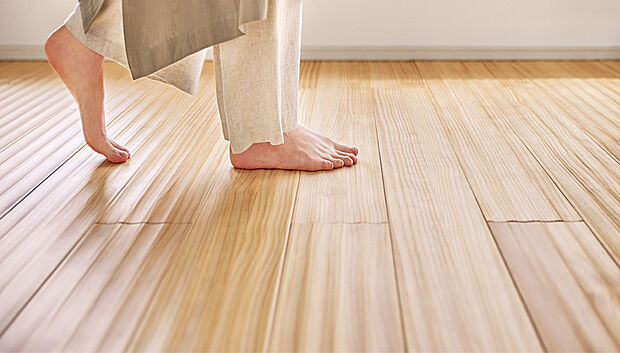 柔らかくさらりとした踏み心地の無垢の足感フロアをライブラリーに採用。
※画像はイメージです。