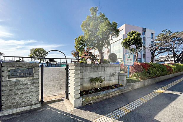 北本市立北本中学校(現地より徒歩11分)