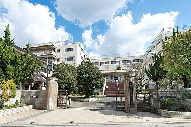 上大久保中学校（現地より徒歩14分）