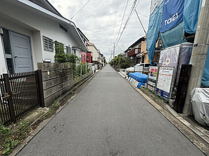 販売現地