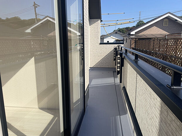 2号棟バルコニー（2025年11月撮影）　