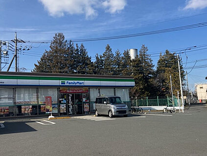 ファミリーマート立川西砂町店 206m