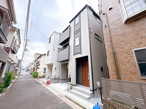 【販売現地】便利なバス便あり♪バス停徒歩2分♪　