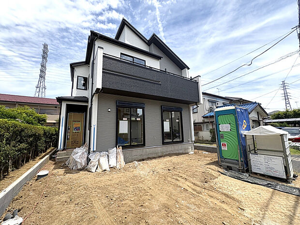 【外観写真】太陽光パネル標準装備◎。環境にやさしくエコな暮らしが叶います！是非、お気軽にお問い合わせください。　