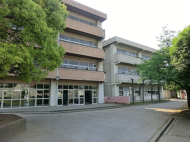 東中学校（約875m）