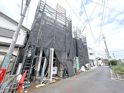【外観写真】耐震等級3の設計に加え、制震ダンパーを標準装備。