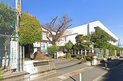 千代田中学校 287m