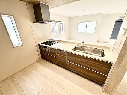 料理も会話もはずむフルオープンキッチン