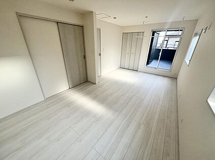 【1号棟】2部屋に出来るフレキシブルルーム(間仕切り工事は有