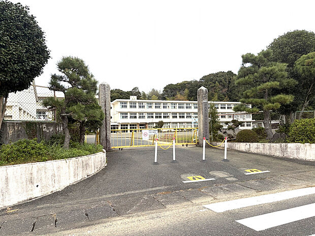 菊川市立河城小学校（約2,400m）