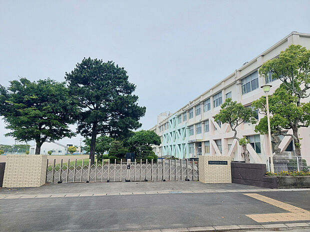 磐田市立竜洋北小学校（約350m）