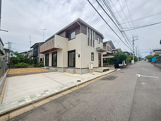 実際に見るとさらに魅力が伝わる、上品感のあるお家が完成しました☆　