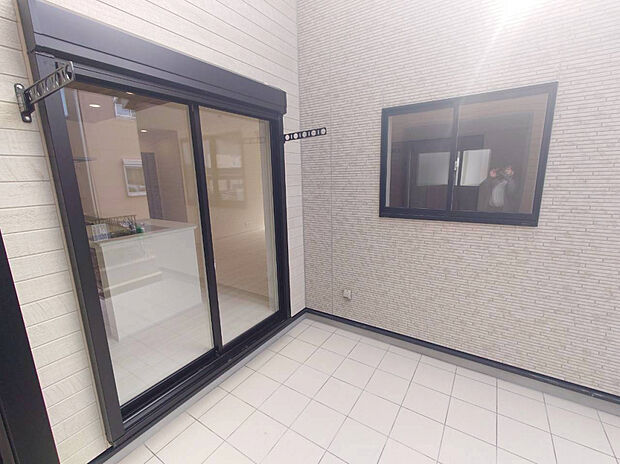 【土間テラス】バーベキューや遊び場として利用できる土間テラスを採用！