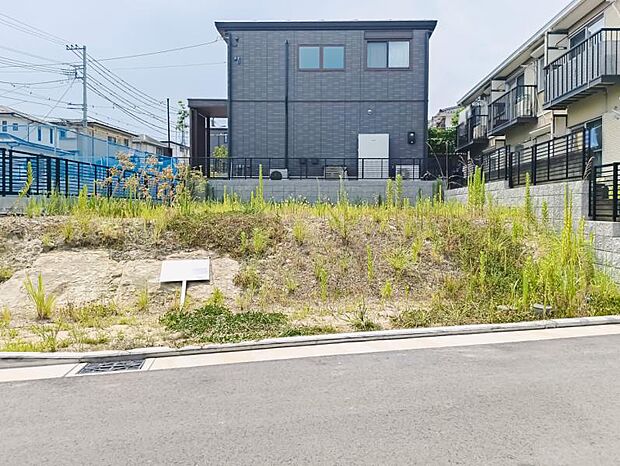 No.11_土地2（撮影_2025年9月）33.52坪の整形地でプランニングしやすい区画です。