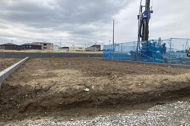 No.3_土地(撮影_2025年4月)南北に長い敷地で南側に広めのお庭をご検討いただけます。