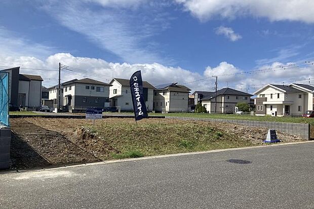 No.2_土地1（撮影_2025年4月）ご家族との大切なお時間を過ごしたり、テレワークスペースを設けたりとお好みの我が家の設計をお手伝いします。