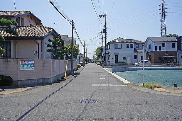 【No.1_前面道路2（撮影_2024年8月）】幅員6mの前面道路。