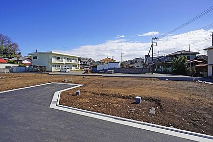 No.2_土地（撮影_2024年3月）開放感のある北西2方向道路区画。 
