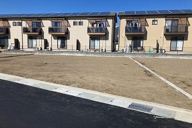 No.2_土地（撮影_2024年3月）敷地南東より撮影。土地面積200.66m2（60.69坪）