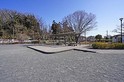 横田児童遊園 720～820m(9～11分)