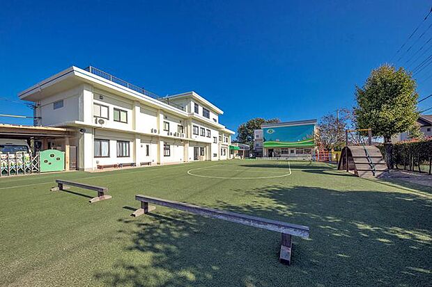 神愛幼稚園(徒歩6分)