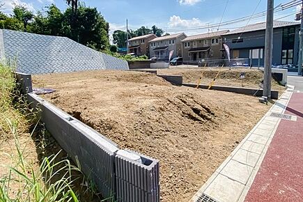 No.7_土地2（撮影_2025年9月）2台駐車も可能な区画です。 