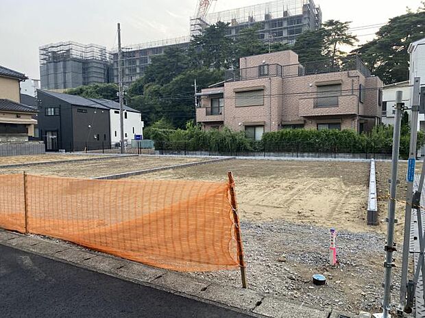 No.4_土地（撮影_2025年8月）南東からの陽当たりが見込めます。