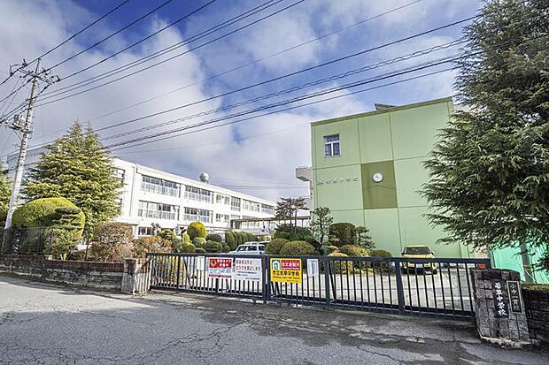 南アルプス市立若草中学校（約1,120m・徒歩14分）