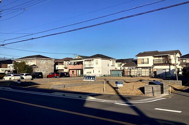 No.4_土地(撮影_2026年1月)東南角地。日当たり良好な区画です。