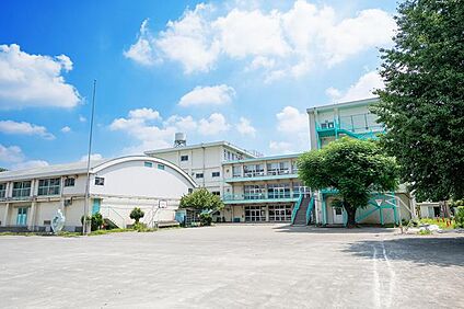 小平市立小平第十五小学校 620m(8分)