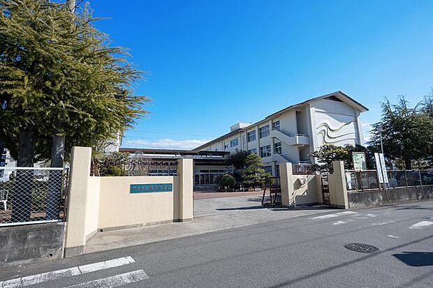 甲府市立城南中学校(約1,150m・徒歩15分)