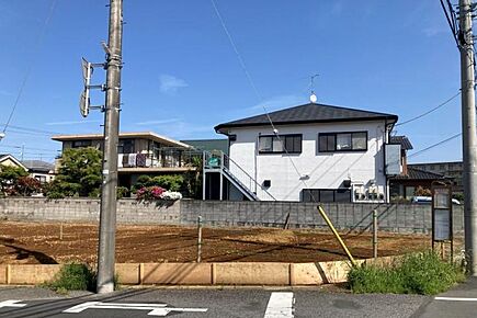 No.2_土地（撮影_2026年4月）二方向道路区画で自由設計でご計画いただけます。 