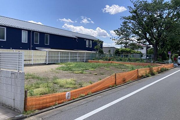 【分譲地全景2(撮影_2026年5月)】「氷川台」駅徒歩6分!電車でのお出かけが便利な立地です。※販売済区画を含む場合がございます。