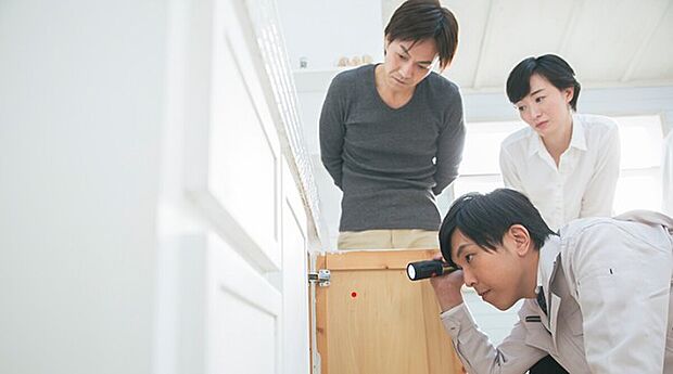 【シロアリの保証】■建築基準法規定の防腐防蟻措置をします。
■建物に白蟻による蝕害が発生した場合、お引渡しから5年間（最高限度額500万円）保証